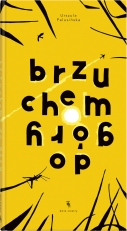 „Brzuchem do góry”